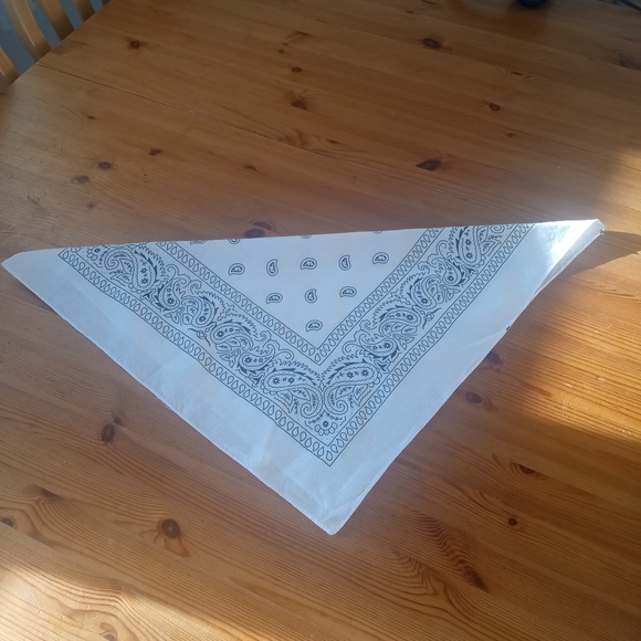 [2 FOR 1]Black and white bandana - Picture 3 of 4